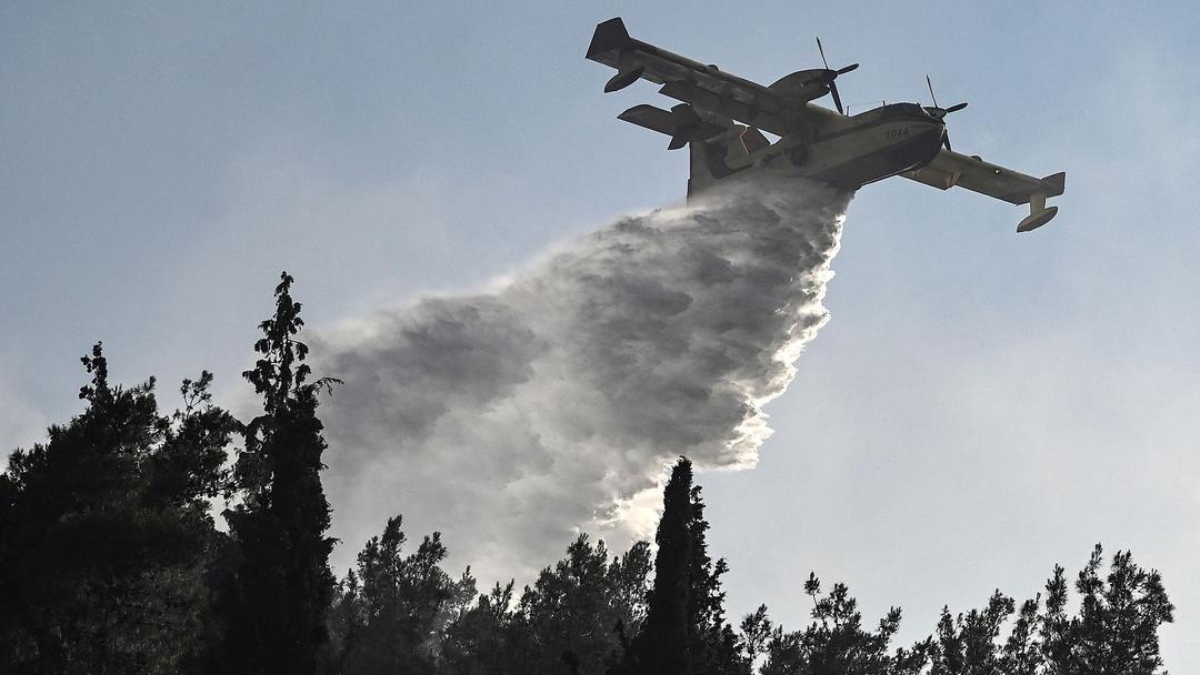Greek Wildfires Kill 2, Trigger Evacuations