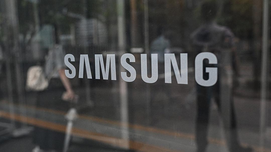 Samsung Earnings Surge on Rising Sales