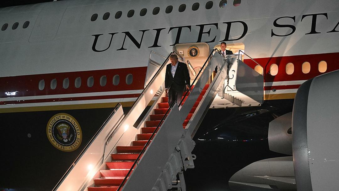 Trump Admin Subpoenas NYT Journalists Over Air Force One Reporting