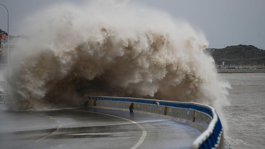 Typhoon Bavi Hits China, 2.8M Evacuated