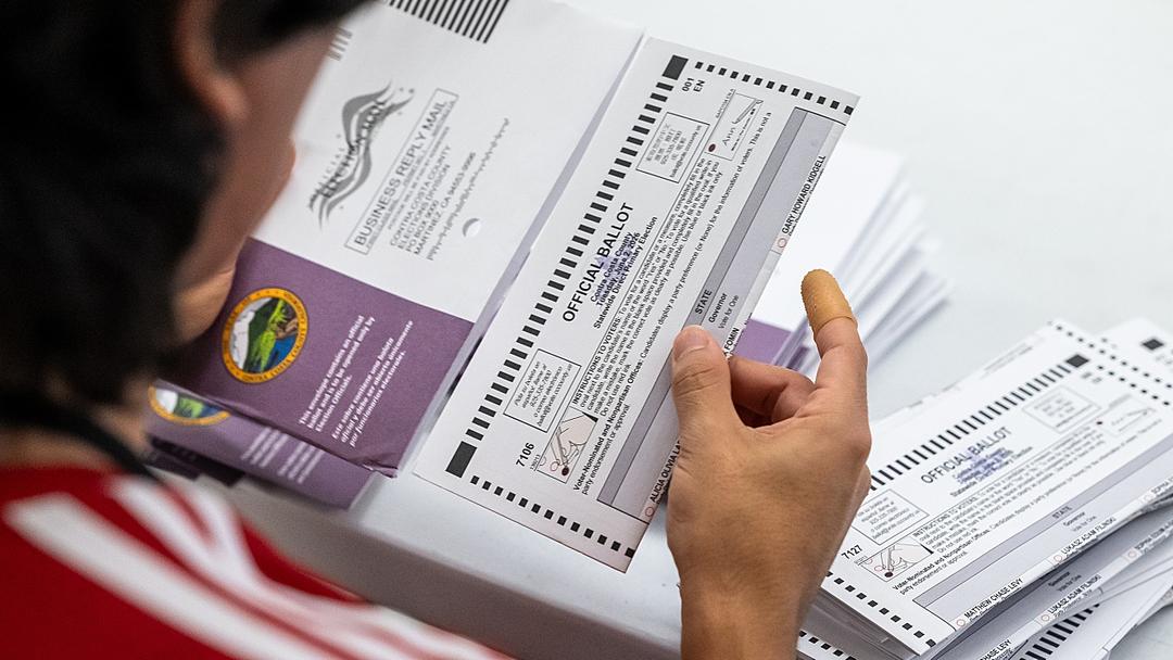Trump Asks Supreme Court to Revive Mail-In Voting Order