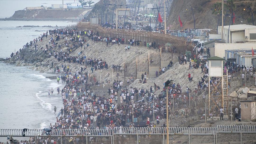 Sanchez Travels to Ceuta as Over 50k Migrants Storm Enclave