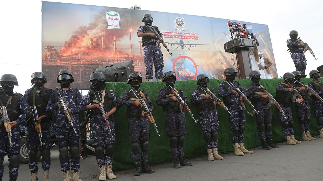 Houthis Claim Missile Strikes on Saudi Oil Tankers