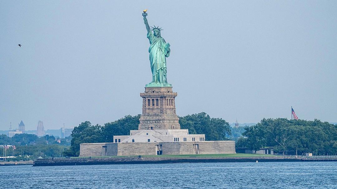 Boat Capsize Near Liberty Island Kills Mom, Infant