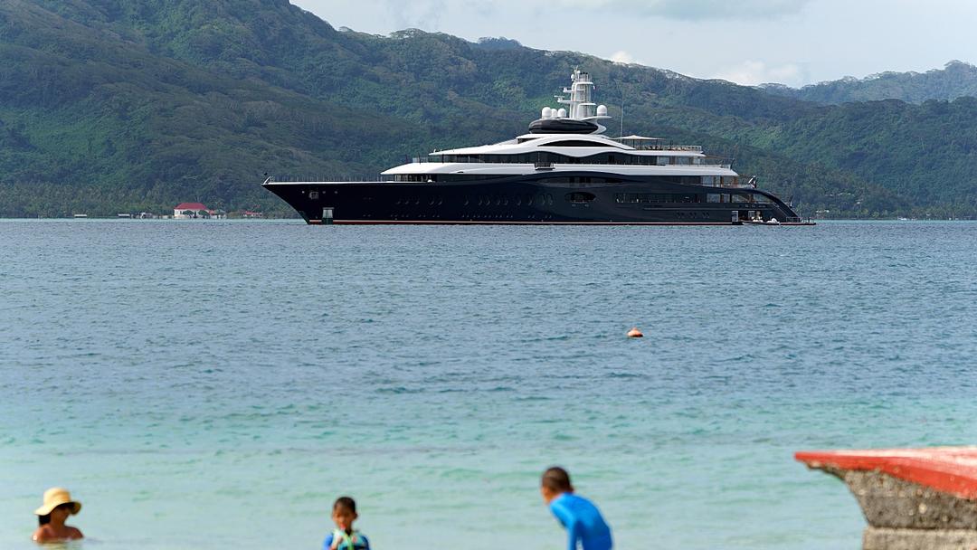 Zuckerberg-Owned Yacht Unresponsive to Alaska Assistance Call