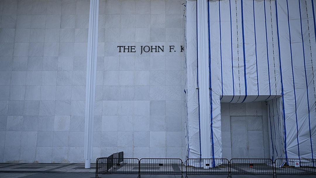 Kennedy Center Board Backs 2-Year Closure, Trump Inscription