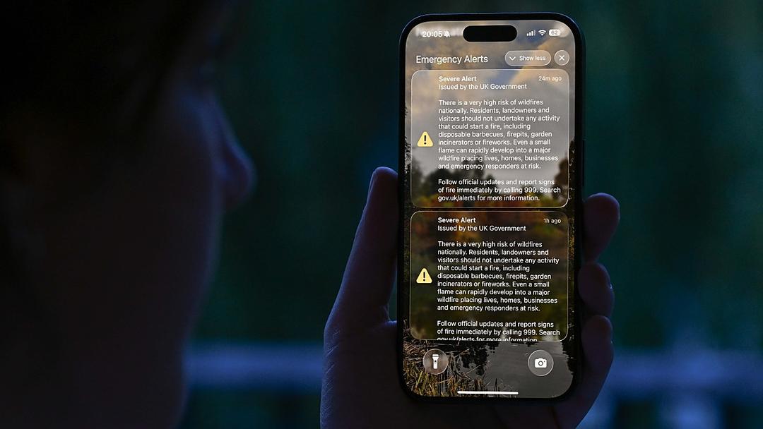 UK Sends Mobile Phone Alert Amid Wildfire Risk