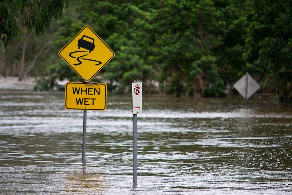 Hundreds Evacuated as Floods Pound Northeastern Australia