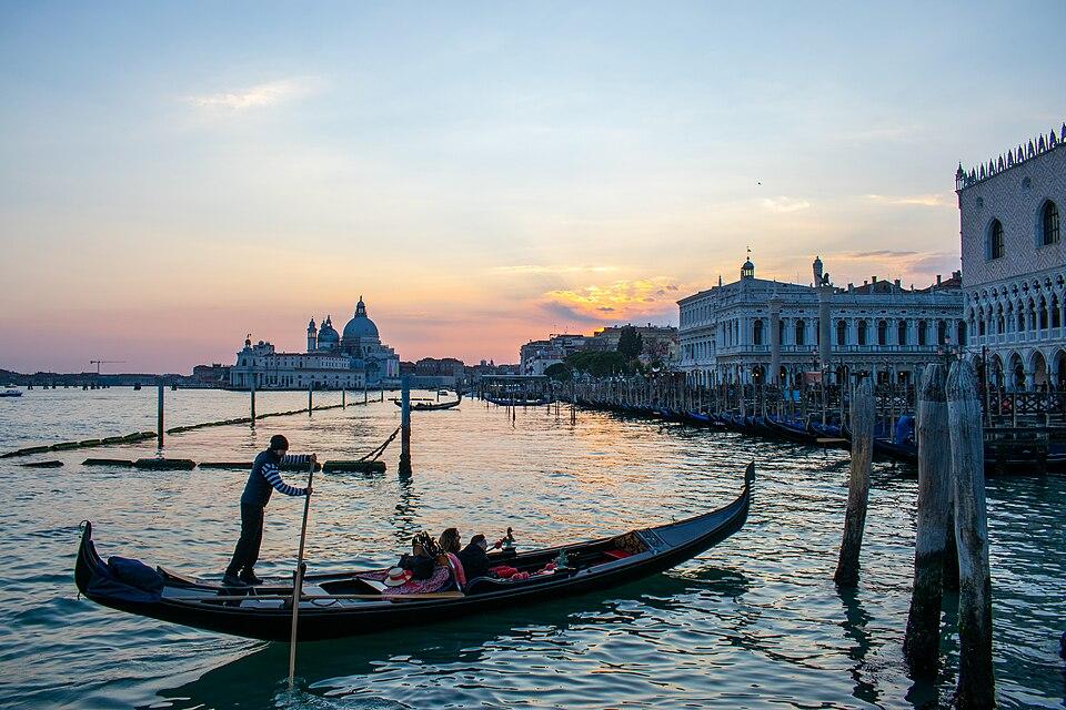 Venice to Trial Entry Fee, Visitor Cap