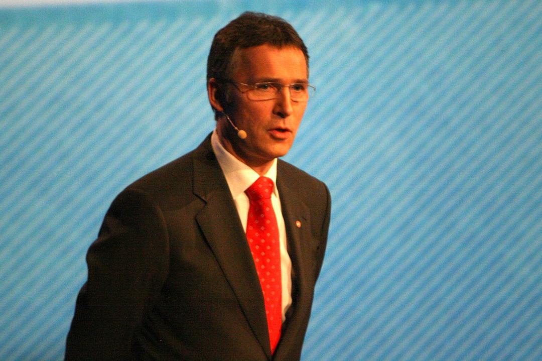 NATO Chief Downplays Aide's Land-for-Membership Remarks After Ukrainian Backlash