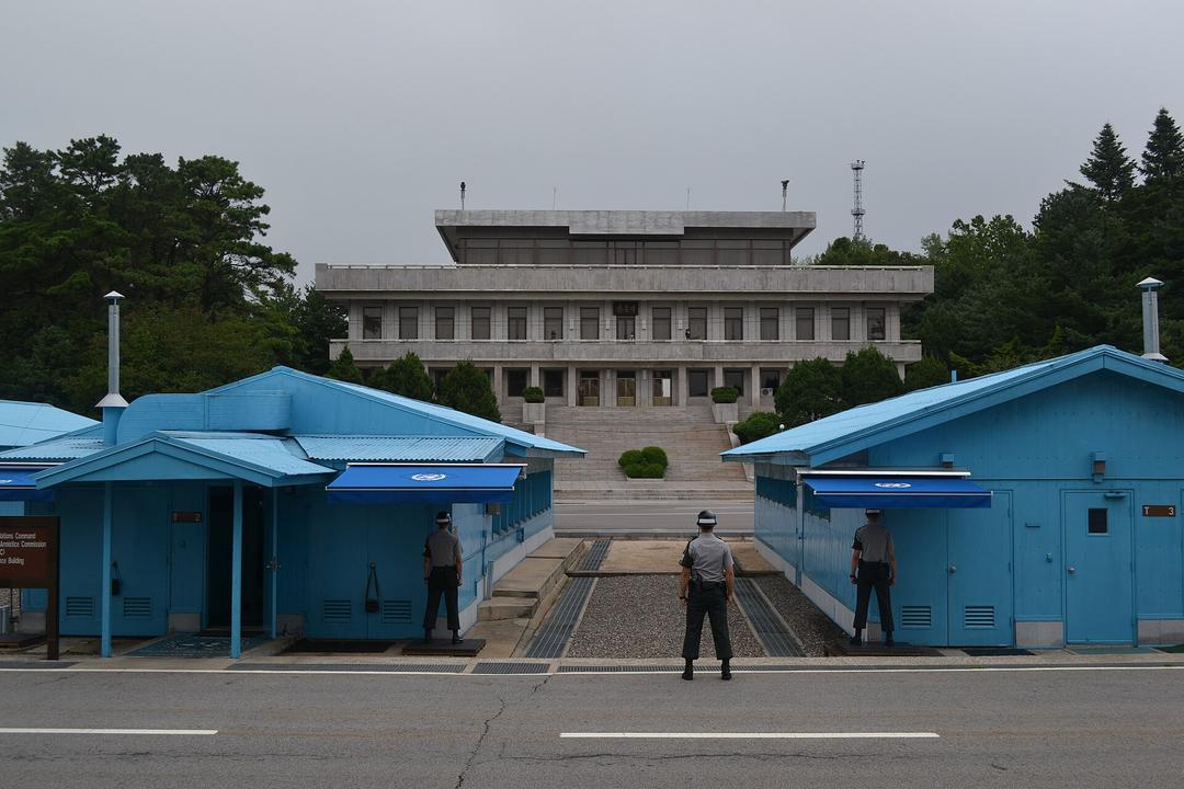 US Soldier Held in NKorea After Crossing DMZ