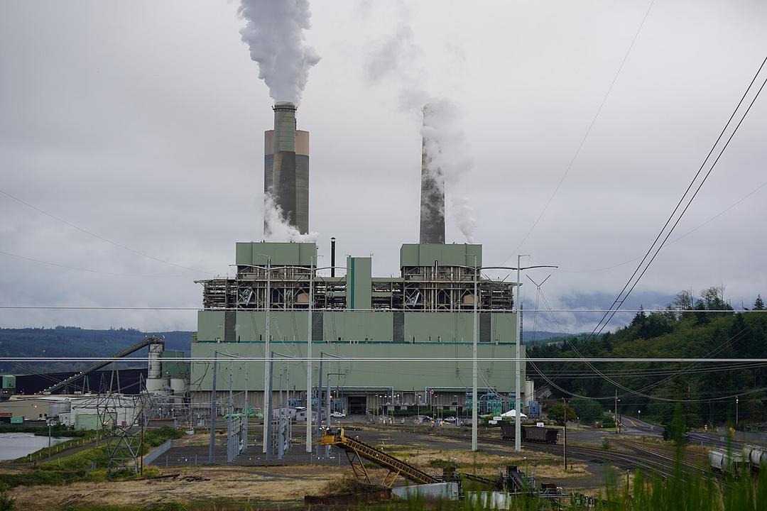 Energy Report: Fossil Fuels Remain Dominant Despite Renewables