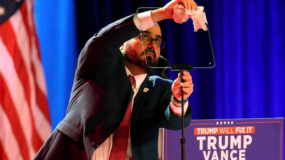 Trump Teleprompter Operator Fined $172.5K for Speech Betting
