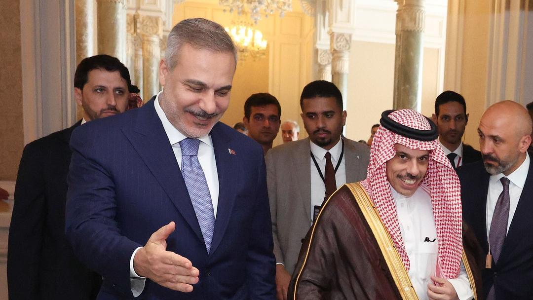 Turkey, Saudi Arabia, Pakistan Launch Defense Pact