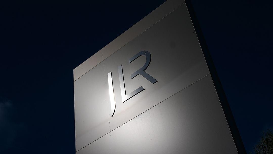 Jaguar Land Rover to Cut 4,000 Jobs in £1.7B Savings Push
