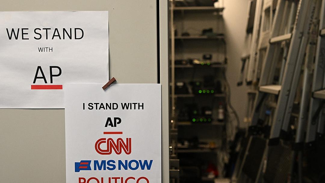Judge Orders White House to Restore 3 Outlets' Press Passes