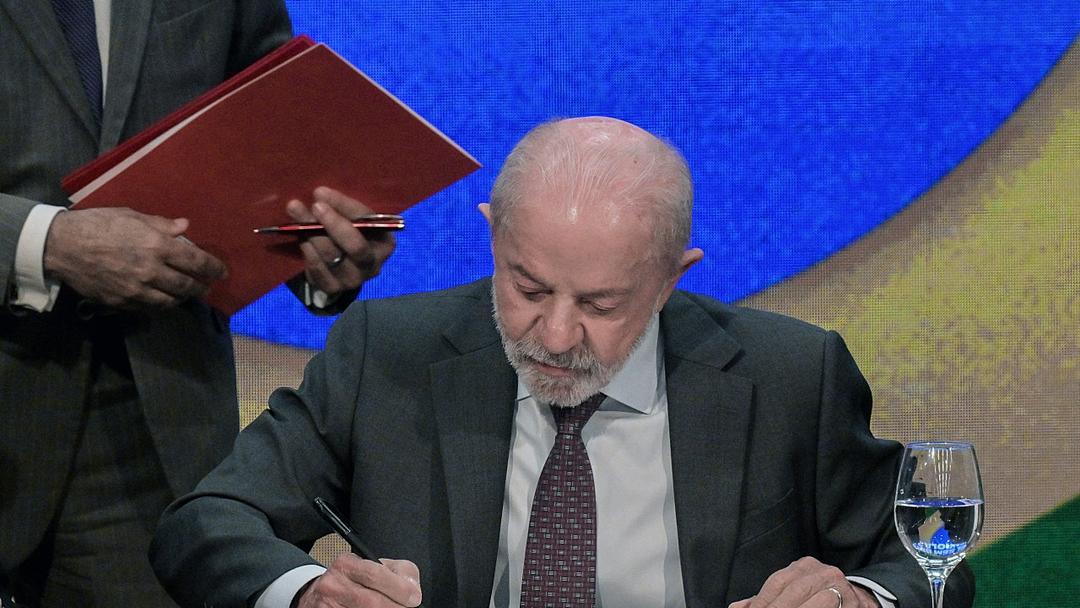 Brazil's Lula Bans Online Betting Ahead of Elections