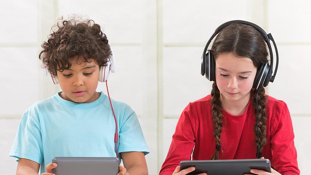 Screen Time Linked to Worse Grades, Mental Health in Kids