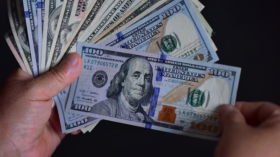 Dollar Slips Amid Federal Reserve Consumer Inflation Data