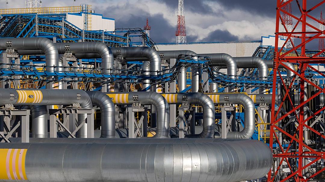 US Eases Russia Sanctions in Diesel Deal