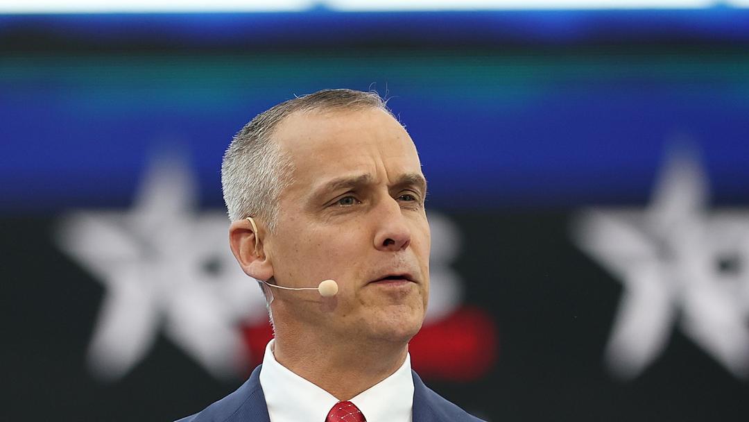 DOJ Opens Criminal Probe Into Former DHS Aide Lewandowski