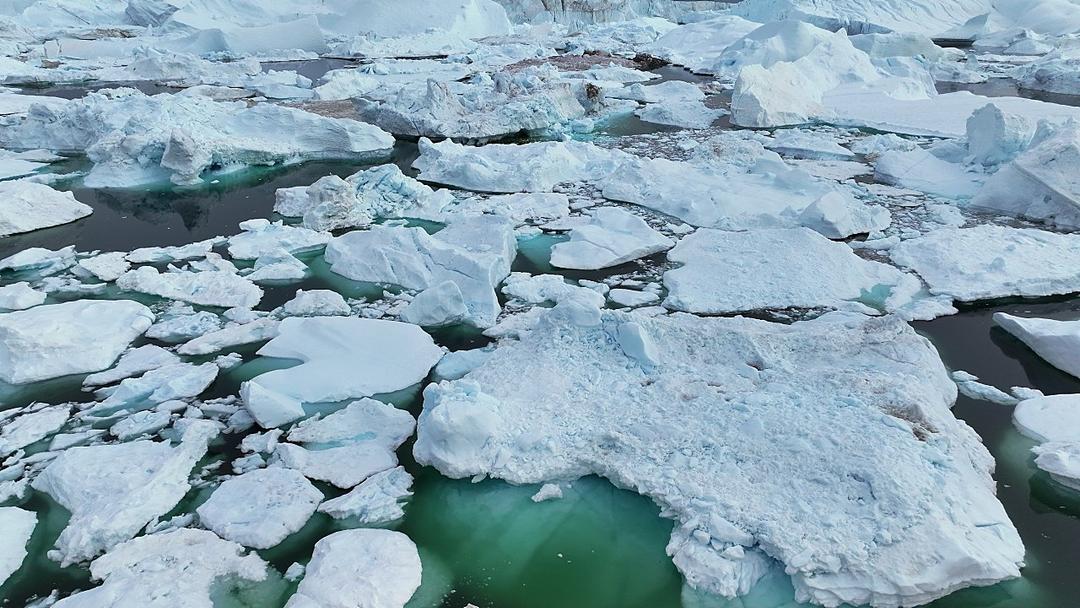 Report: Global Warming Reversed Arctic Ice Cap's 2,000-Year Growth