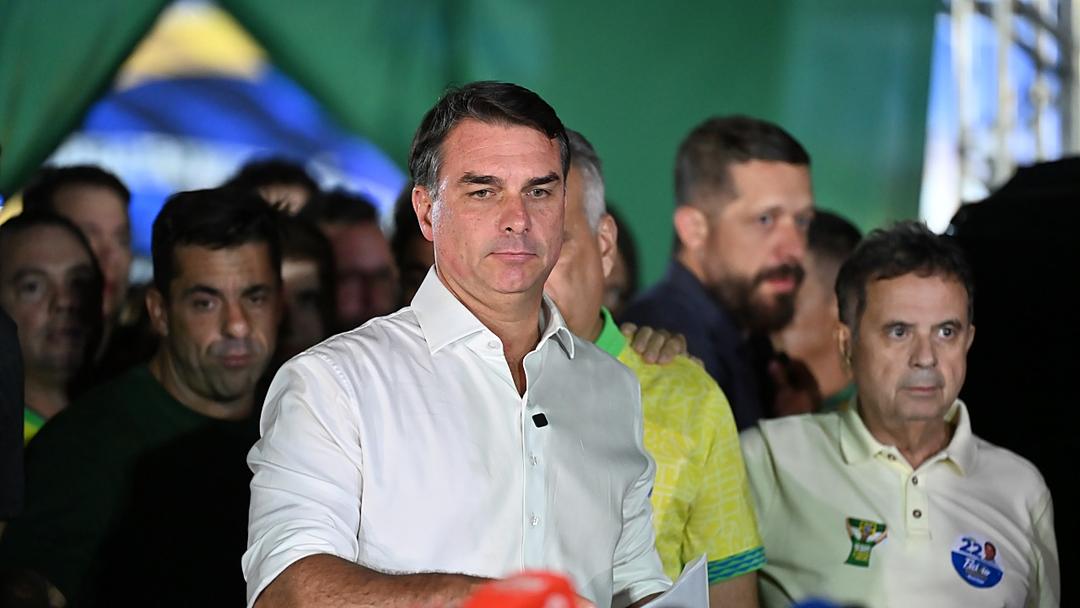 Reports: Flavio Bolsonaro Flees Brazil to Seek Political Asylum in US