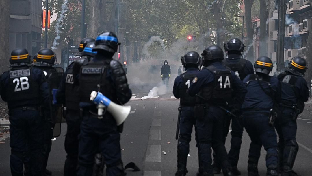 UN Experts Criticize France's Response to Student Protests