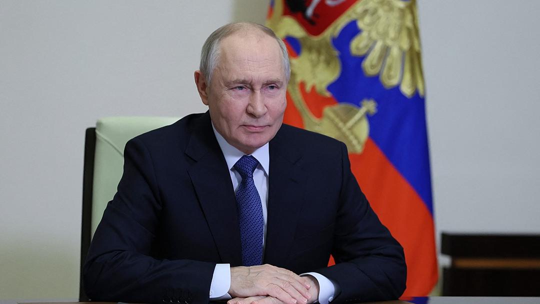 Putin Praises Musk During Summit