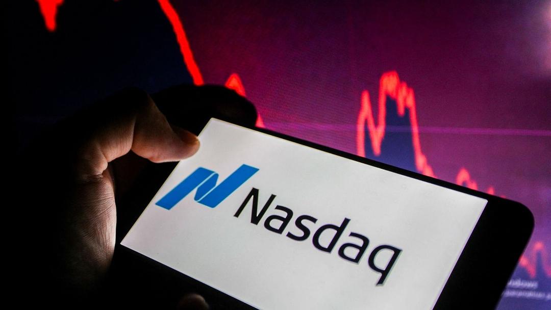 Nasdaq-100 Sheds $1 Trillion