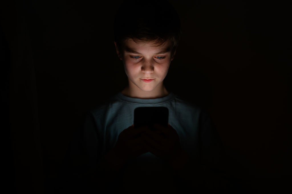 Study: 48% of British Teens Feel Addicted to Social Media