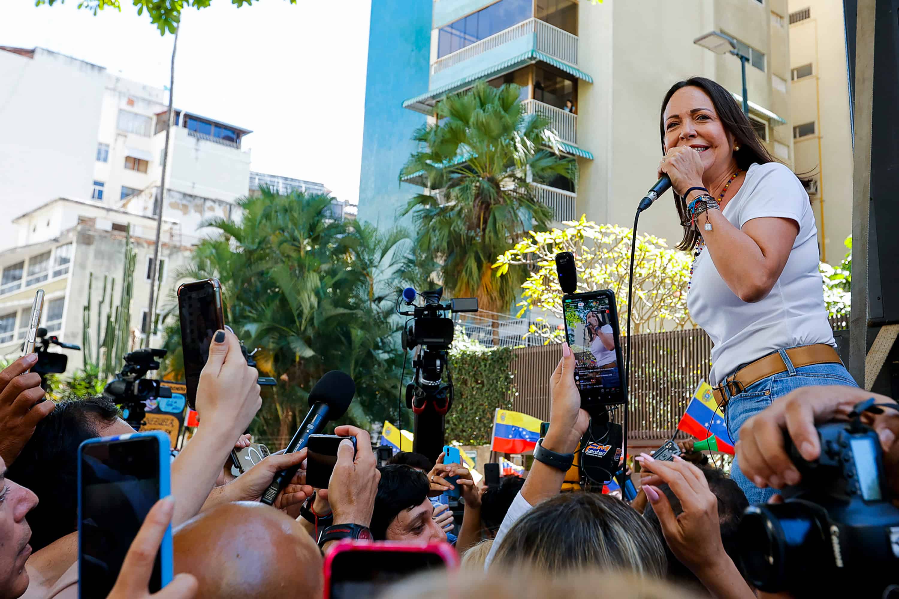 Venezuela: Top Court Upholds Election Ban on Leading Opposition Candidate