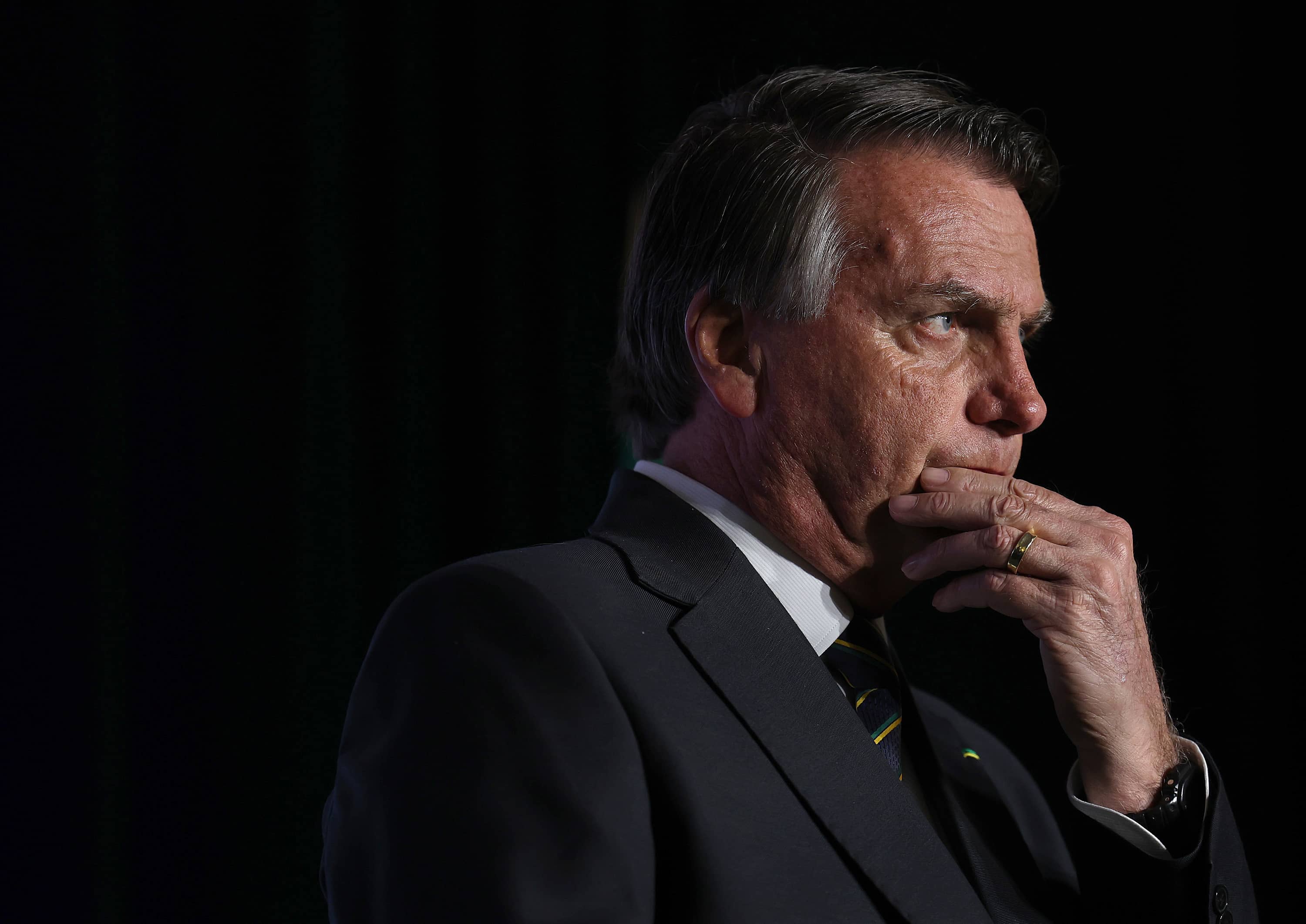 Brazil: Police Seize Bolsonaro's Passport, Arrest Close Aides