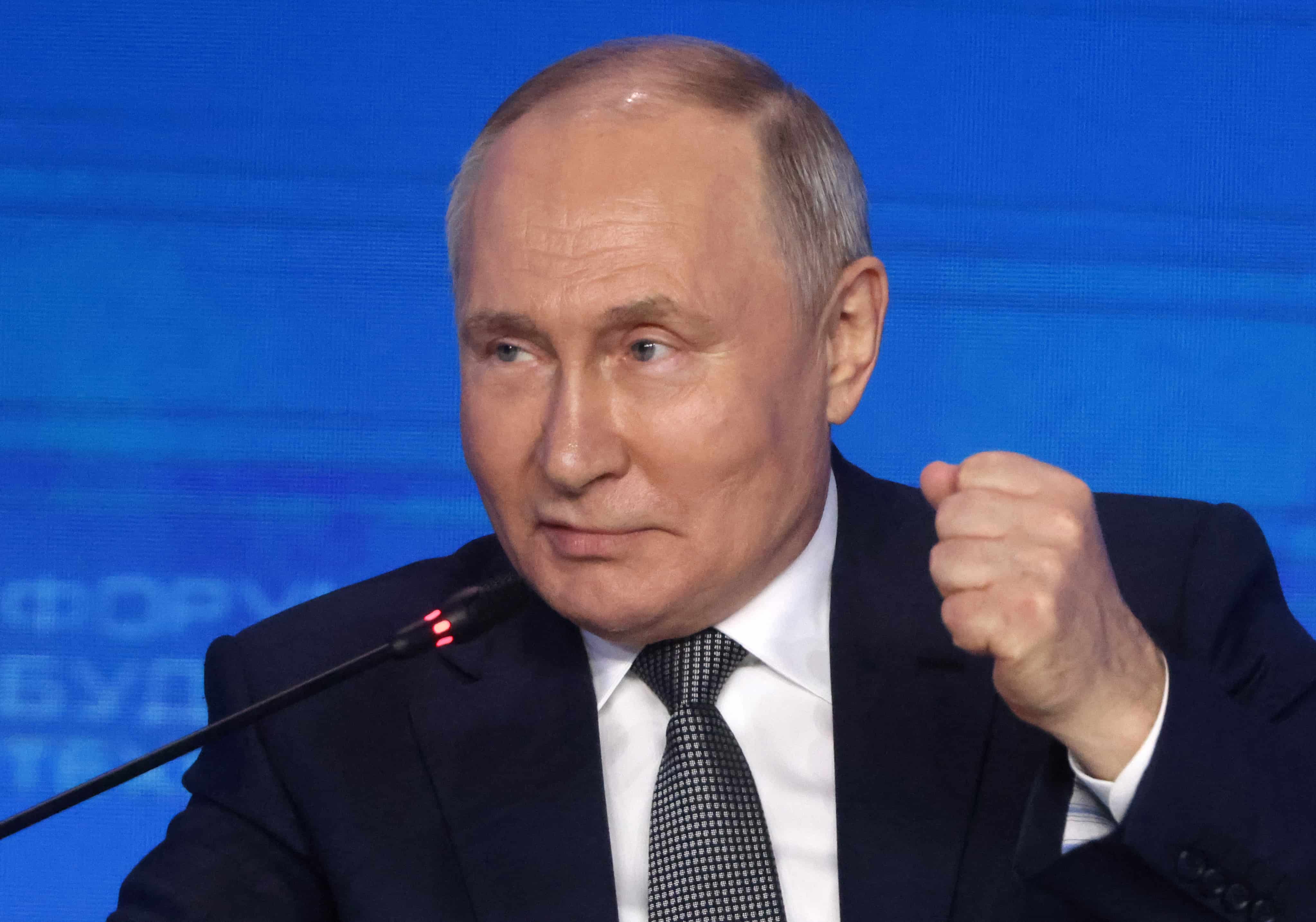 Putin Claims Russia Close to Creating Cancer Vaccines