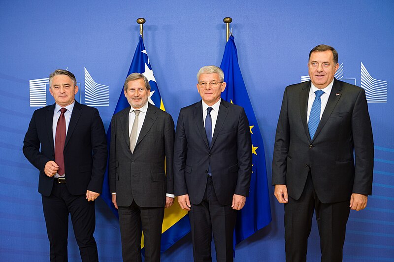 European Commission: EU-Bosnia Accession Talks Should Begin